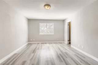 Photo #4: 2273564 Listing 