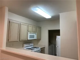 Photo #1: 2273613 Listing