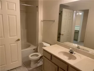 Photo #2: 2273613 Listing