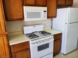 Photo #4: 2273632 Listing 