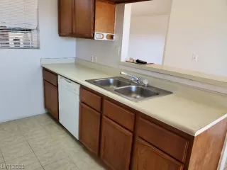 Photo #5: 2273632 Listing 