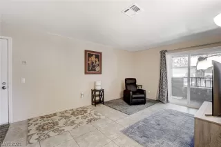 Photo #2: 2273635 Listing