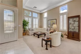 Photo #4: 2273636 Listing 