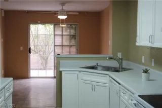 Photo #2: 2273684 Listing