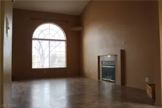 Photo #6: 2273684 Listing