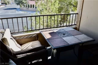 Photo #6: 2273725 Listing