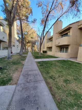 Photo #1: 2273732 Listing 