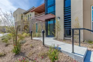 Photo #2: 2273739 Listing