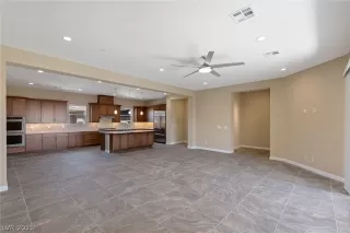 Photo #5: 2273739 Listing