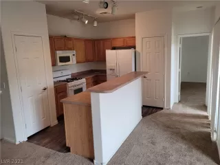 Photo #3: 2273767 Listing 