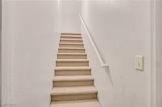 Photo #3: 2273768 Listing