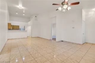 Photo #5: 2273768 Listing