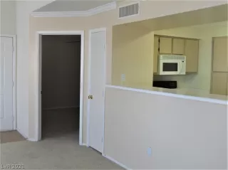 Photo #4: 2273772 Listing 