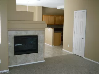 Photo #4: 2273818 Listing 