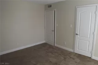 Photo #2: 2273819 Listing