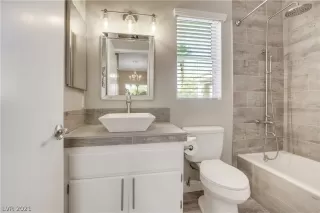 Photo #5: 2273832 Listing