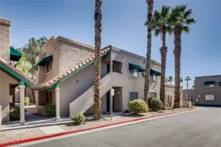 Photo #1: 2273842 Listing 