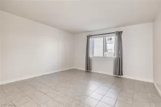 Photo #3: 2273842 Listing 