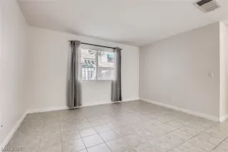 Photo #4: 2273842 Listing 