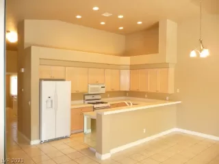 Photo #3: 2273871 Listing 