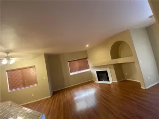Photo #1: 2273887 Listing 