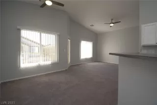 Photo #3: 2273907 Listing 