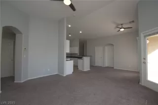 Photo #5: 2273907 Listing 