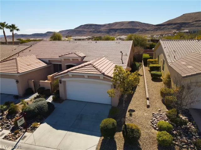 MLS: 2273936 Condo For Sale