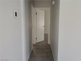 Photo #6: 2273937 Listing 