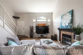 Photo #3: 2273957 Listing