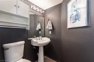 Photo #6: 2273957 Listing