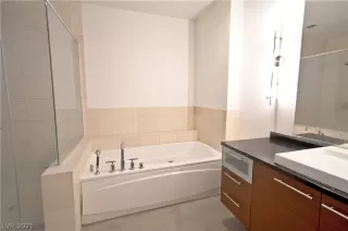 Photo #5: 2273961 Listing