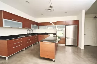 Photo #6: 2273961 Listing