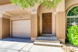 Photo #1: 2273972 Listing