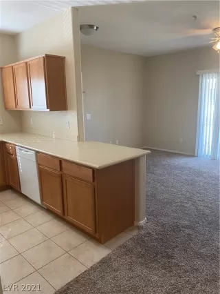 Photo #3: 2274006 Listing 