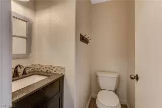 Photo #5: 2274015 Listing 