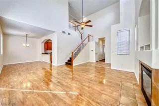 Photo #6: 2274031 Listing