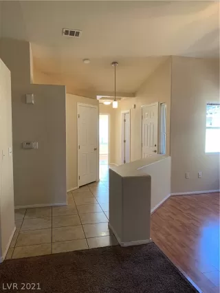 Photo #5: 2274045 Listing 