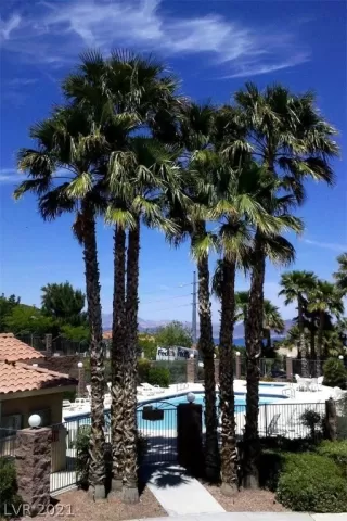 Photo #2: 2274077 Listing