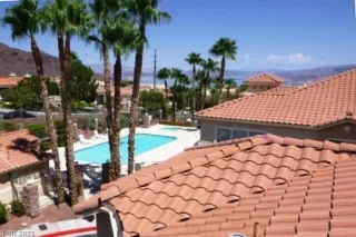 Photo #4: 2274077 Listing