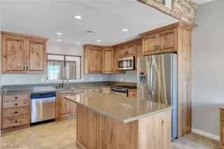 Photo #3: 2274099 Listing 