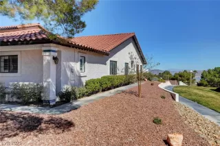 Photo #6: 2274099 Listing 