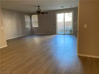 Photo #2: 2274116 Listing 