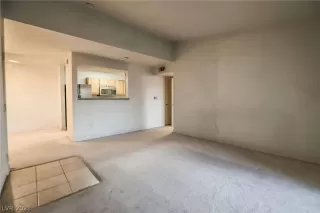 Photo #3: 2274120 Listing