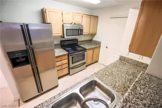 Photo #5: 2274120 Listing