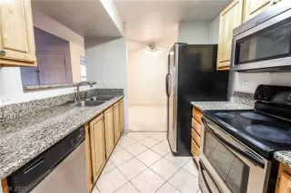 Photo #6: 2274120 Listing