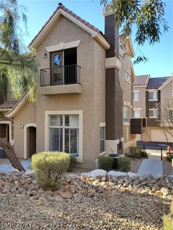 MLS: 2274142 Condo For Sale