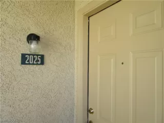 Photo #1: 2274151 Listing