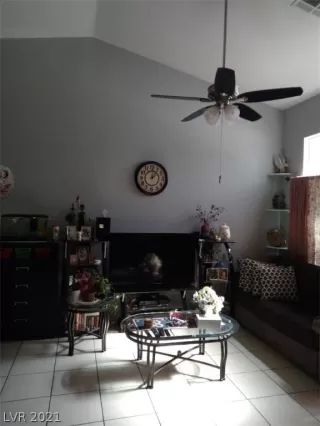 Photo #1: 2274155 Listing