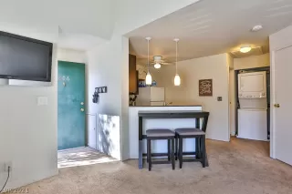 Photo #4: 2274162 Listing